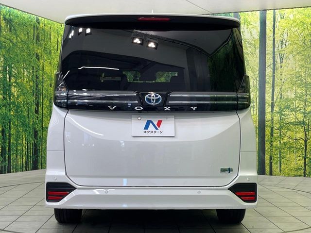 TOYOTA VOXY HYBRID 2025 Image 31