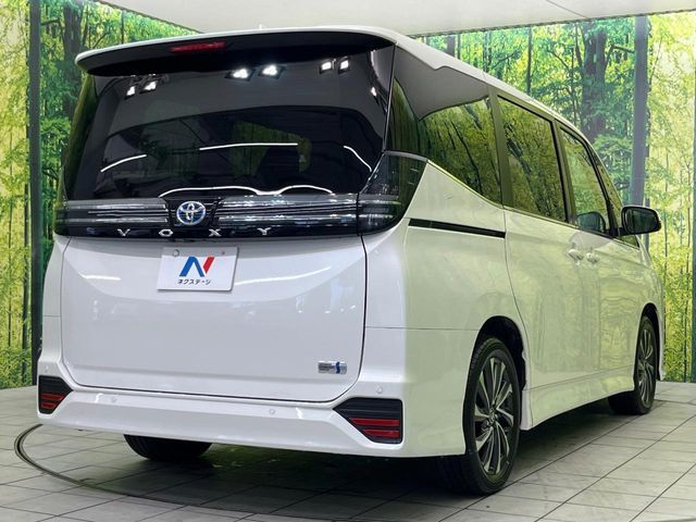 TOYOTA VOXY HYBRID 2025 Image 31