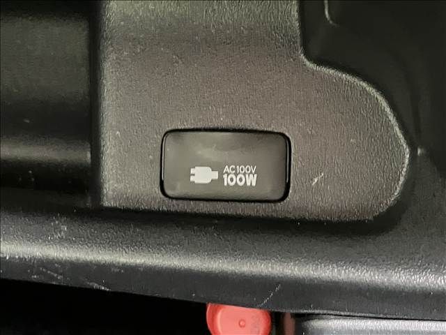 TOYOTA HIACE VAN 4WD 2022 Image 31