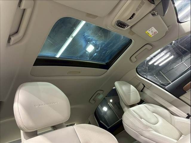 VOLVO S90 2017 Image 31