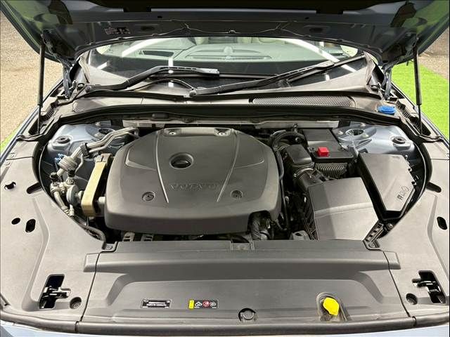 VOLVO S90 2017 Image 31