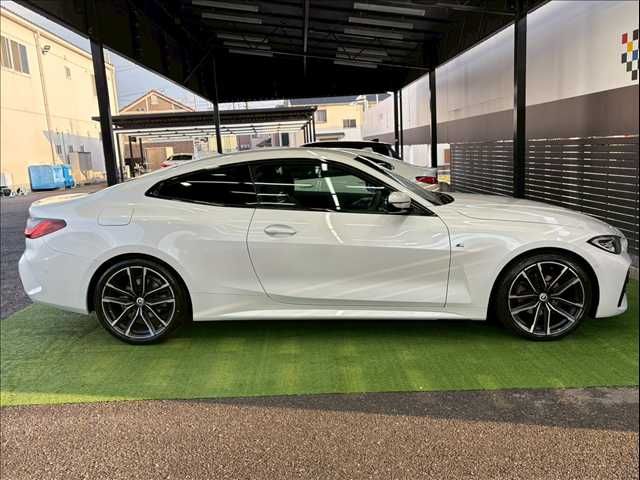BMW 4SERIES COUPE 2022 Image 31