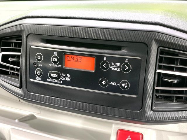 DAIHATSU MIRA E:S 2017 Image 31