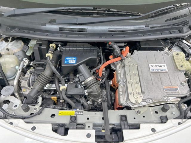 NISSAN NOTE 2017 Image 31