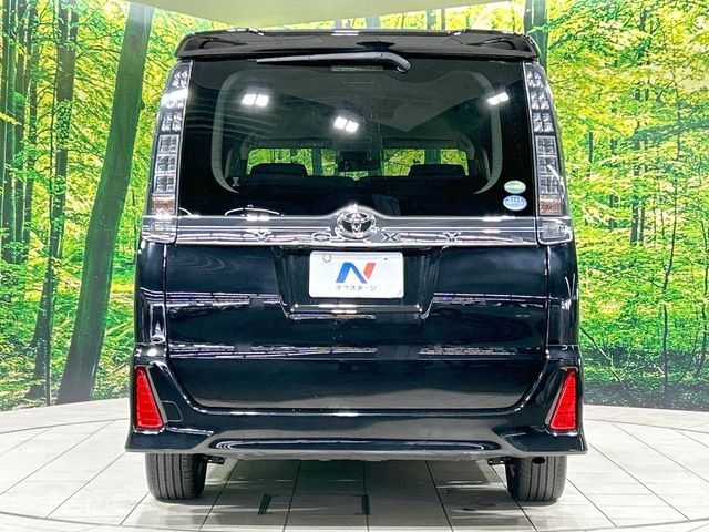 TOYOTA VOXY 2016 Image 31