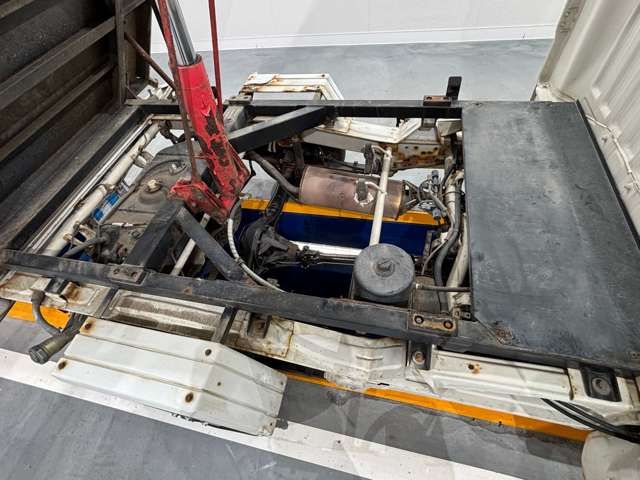 MITSUBISHI MINICAB TRUCK 4WD 2000 Image 31