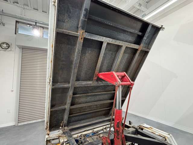 MITSUBISHI MINICAB TRUCK 4WD 2000 Image 31