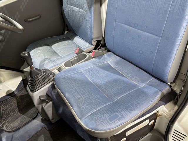 MITSUBISHI MINICAB TRUCK 4WD 2000 Image 31