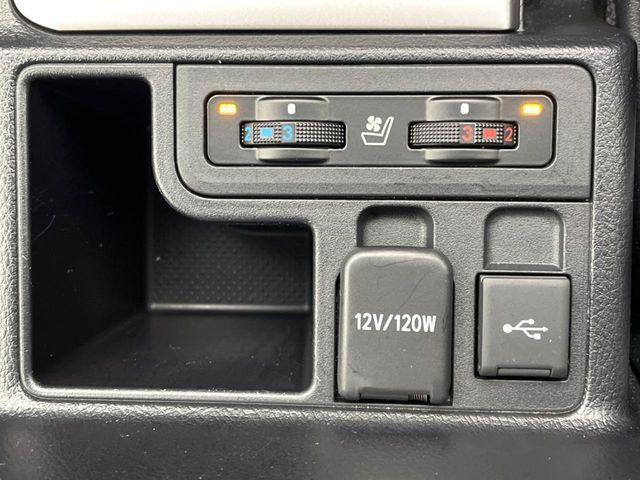 TOYOTA LANDCRUISER PRADO 2023 Image 31