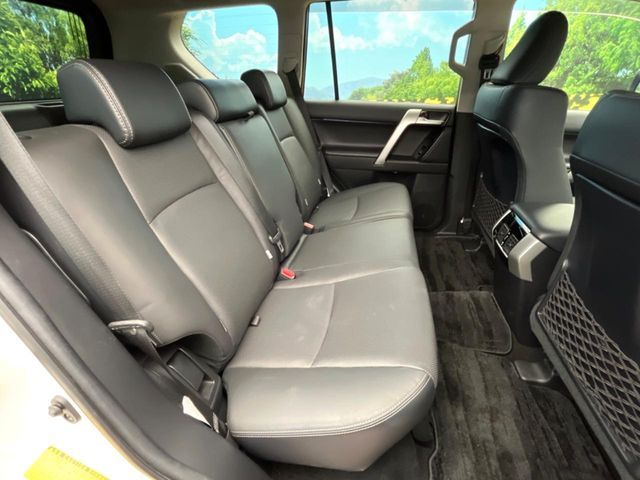 TOYOTA LANDCRUISER PRADO 2023 Image 31