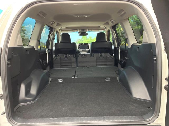 TOYOTA LANDCRUISER PRADO 2023 Image 31