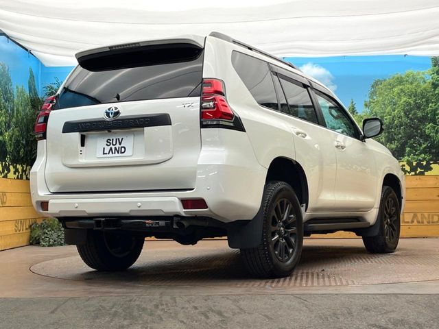 TOYOTA LANDCRUISER PRADO 2023 Image 31