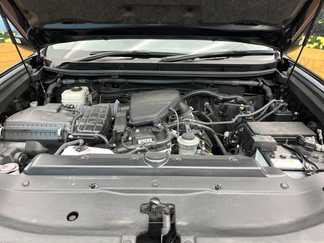 TOYOTA LANDCRUISER PRADO 2023 Image 31