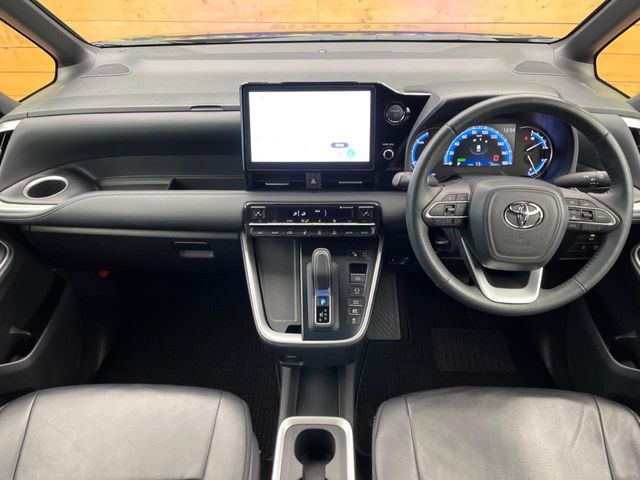 TOYOTA VOXY HYBRID 2024 Image 31