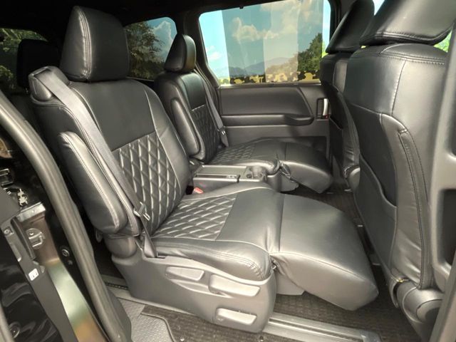 TOYOTA VOXY HYBRID 2024 Image 31