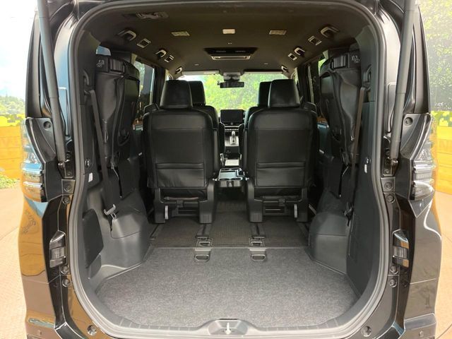 TOYOTA VOXY HYBRID 2024 Image 31