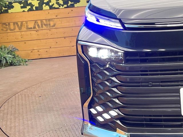 TOYOTA VOXY HYBRID 2024 Image 31