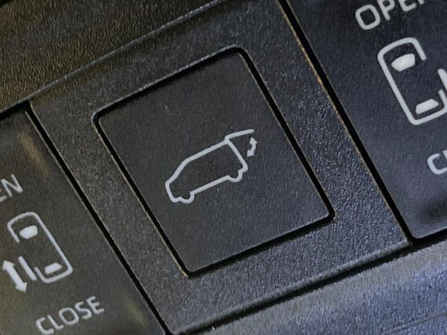 TOYOTA VOXY 2024 Image 31