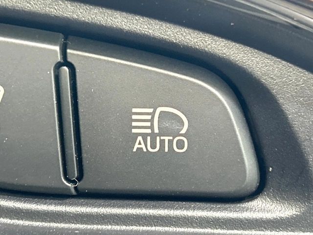 TOYOTA VITZ 2015 Image 31