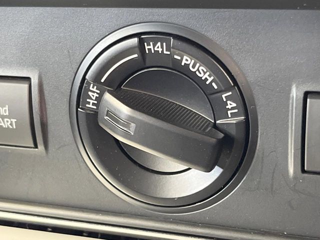 TOYOTA LANDCRUISER PRADO 2023 Image 31