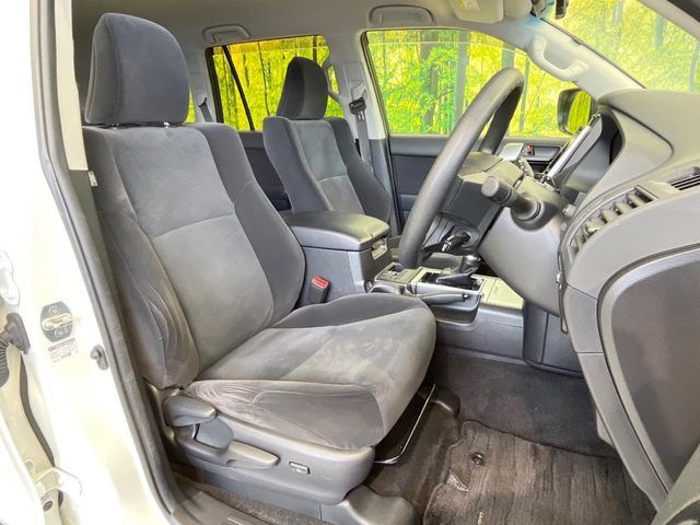 TOYOTA LANDCRUISER PRADO 2023 Image 31