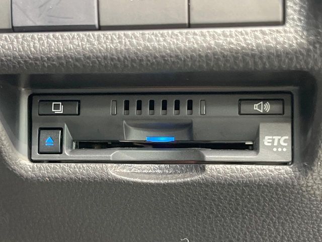 TOYOTA RAV4 HYBRID 4WD 2021 Image 31