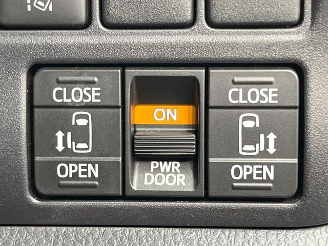 TOYOTA VOXY 2021 Image 31