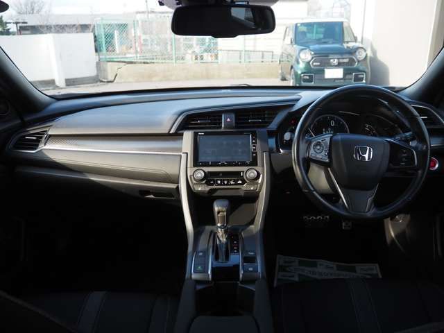 HONDA CIVIC HATCHBACK 2017 Image 31