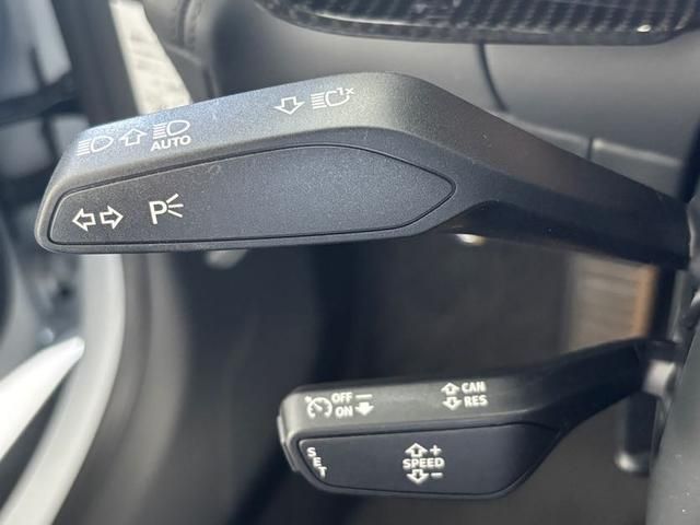 AUDI R8 2023 Image 31