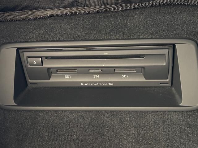 AUDI R8 2023 Image 31