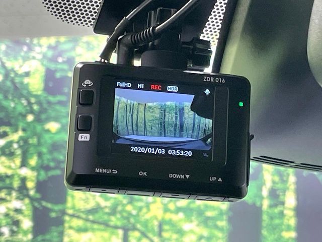 TOYOTA NOAH 2017 Image 31