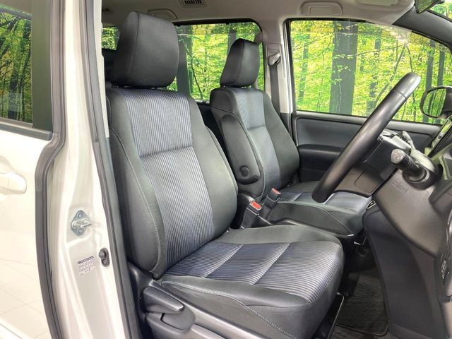 TOYOTA NOAH 2017 Image 31