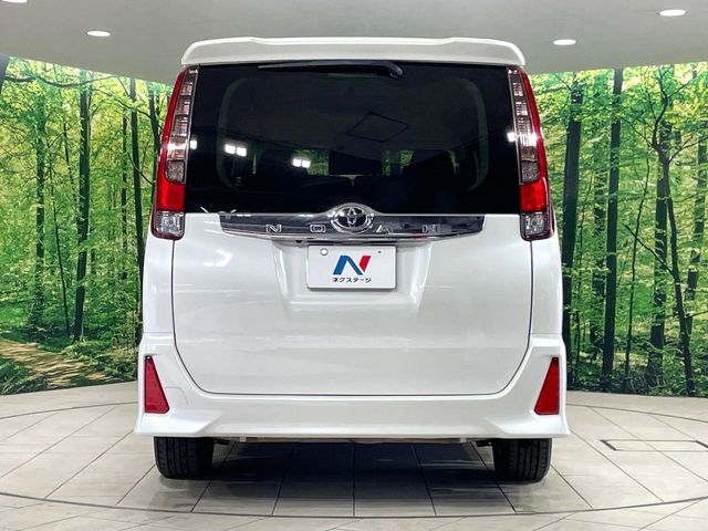 TOYOTA NOAH 2017 Image 31