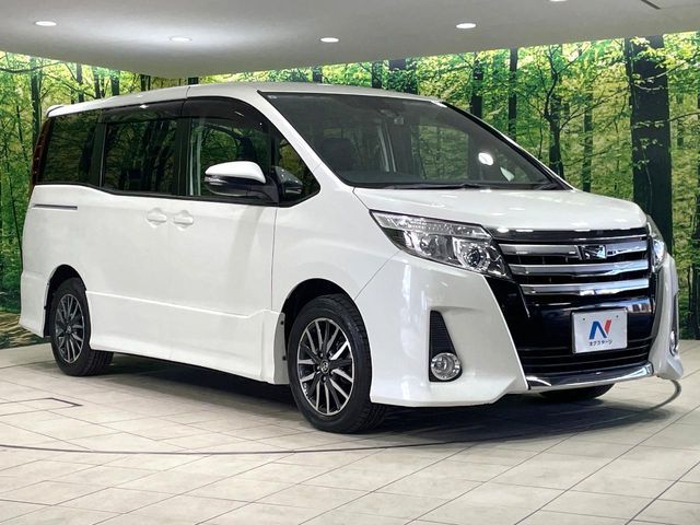 TOYOTA NOAH 2017 Image 31