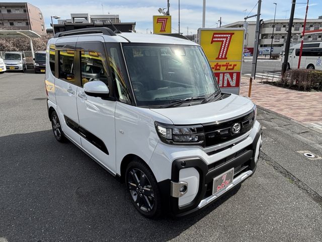 DAIHATSU TANTO FAN CROSS 2023 Image 31