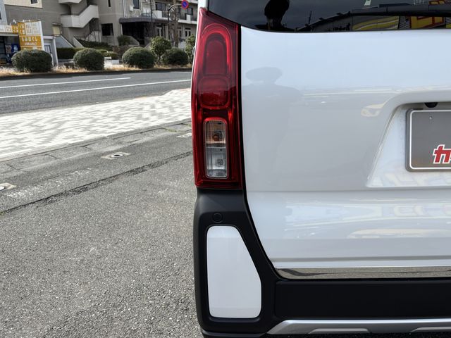 DAIHATSU TANTO FAN CROSS 2023 Image 31