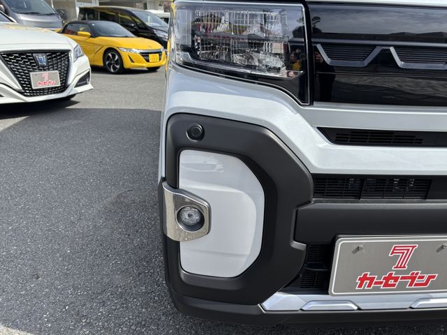 DAIHATSU TANTO FAN CROSS 2023 Image 31