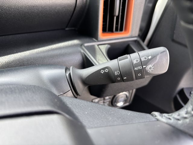 DAIHATSU TANTO FAN CROSS 2023 Image 31