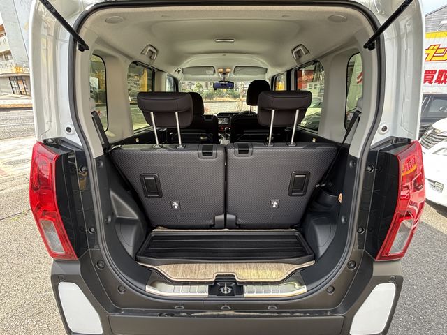 DAIHATSU TANTO FAN CROSS 2023 Image 31