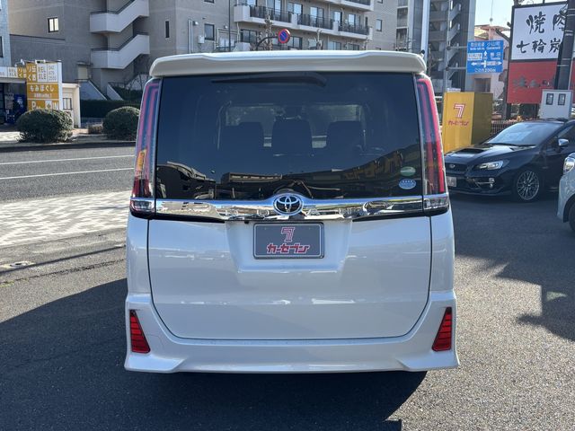 TOYOTA NOAH 2018 Image 31
