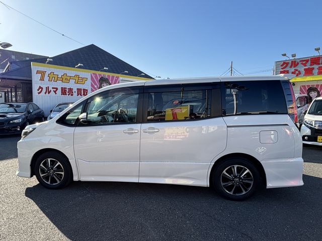 TOYOTA NOAH 2018 Image 31