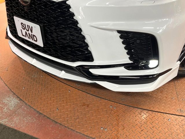 TOYOTA LEXUS RX500H 2023 Image 31