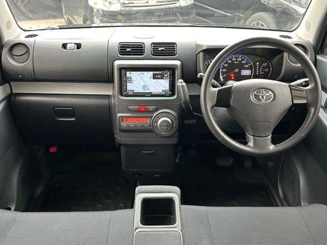 TOYOTA PIXIS SPACE CUSTOM 2012 Image 31