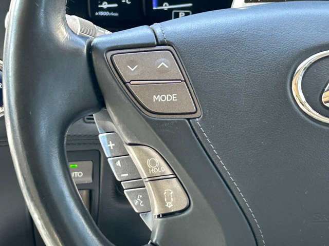 TOYOTA LEXUS LS600HL 2012 Image 31