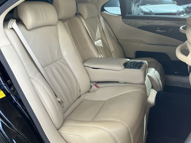 TOYOTA LEXUS LS600HL 2012 Image 31