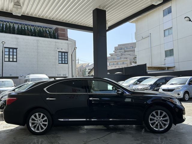 TOYOTA LEXUS LS600HL 2012 Image 31