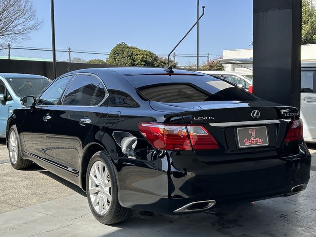 TOYOTA LEXUS LS600HL 2012 Image 31