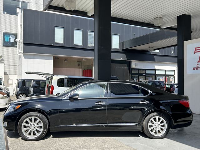 TOYOTA LEXUS LS600HL 2012 Image 31