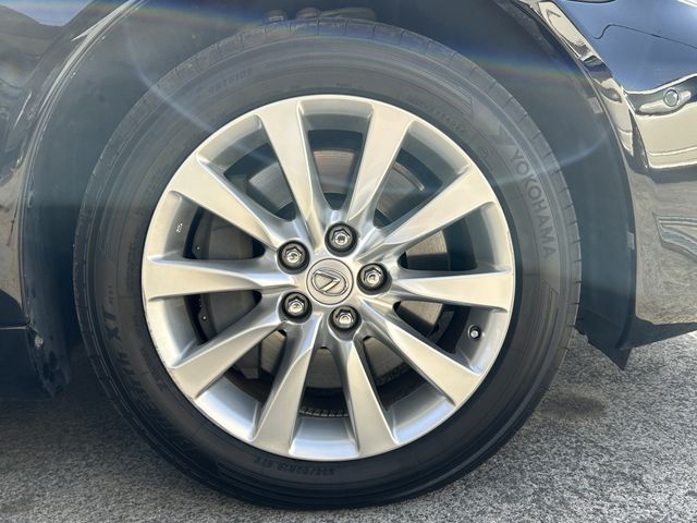 TOYOTA LEXUS LS600HL 2012 Image 31