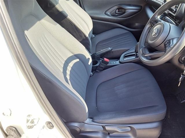 TOYOTA YARIS 2021 Image 31